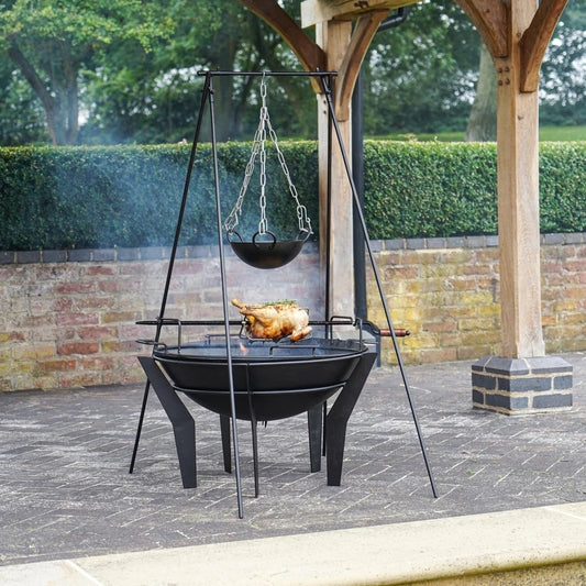Create a cosy atmosphere with modern fire bowls